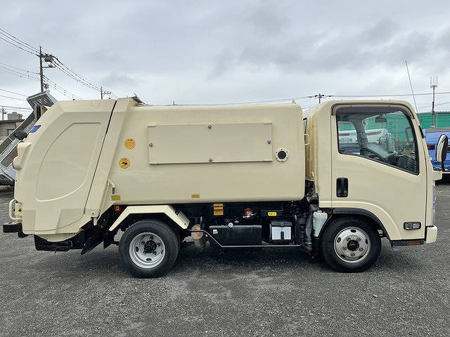 いすゞエルフパッカー車（塵芥車）小型（2t・3t）[写真03]