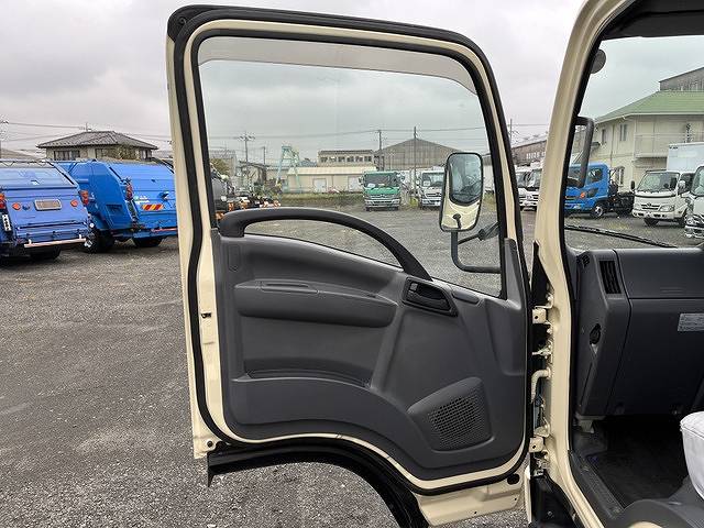 いすゞエルフパッカー車（塵芥車）小型（2t・3t）[写真34]