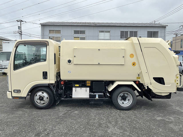 いすゞエルフパッカー車（塵芥車）小型（2t・3t）[写真04]
