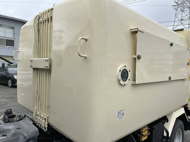 いすゞエルフパッカー車（塵芥車）小型（2t・3t）[写真09]