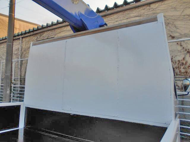 三菱ふそうキャンタークレーン4段小型（2t・3t）[写真13]