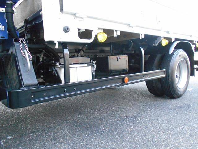 三菱ふそうキャンタークレーン4段小型（2t・3t）[写真15]