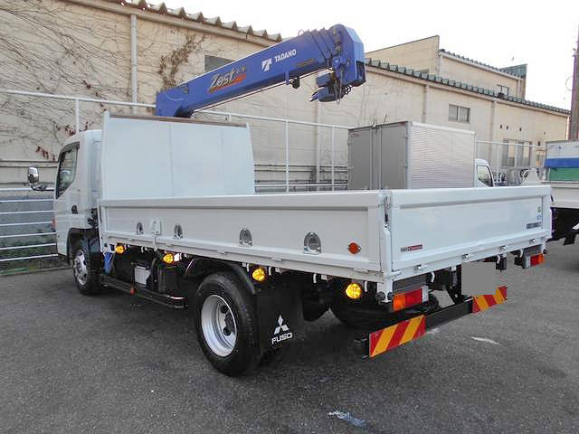 三菱ふそうキャンタークレーン4段小型（2t・3t）[写真02]