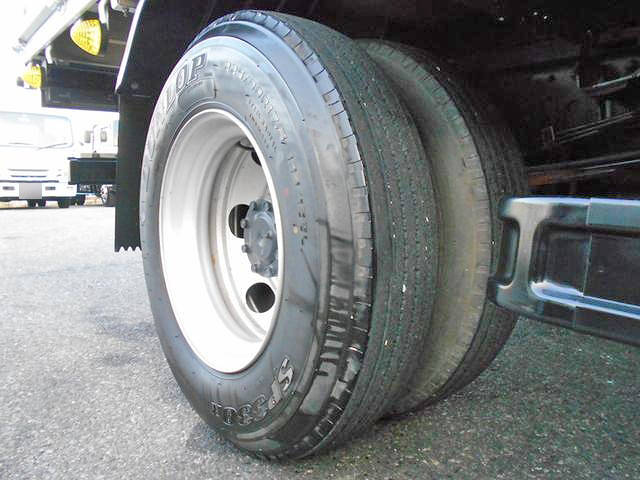 三菱ふそうキャンタークレーン4段小型（2t・3t）[写真23]