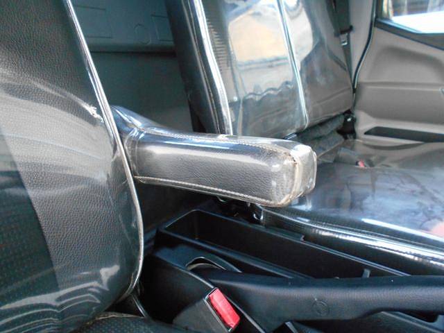 三菱ふそうキャンタークレーン4段小型（2t・3t）[写真28]