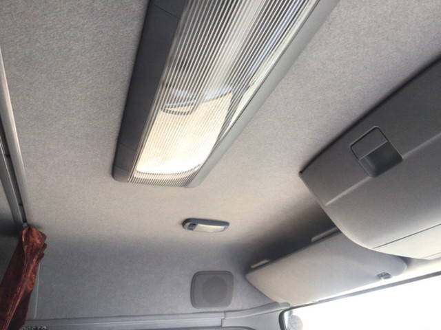 UDトラックスクオンバルク車（粉粒体運搬車）大型（10t）[写真22]