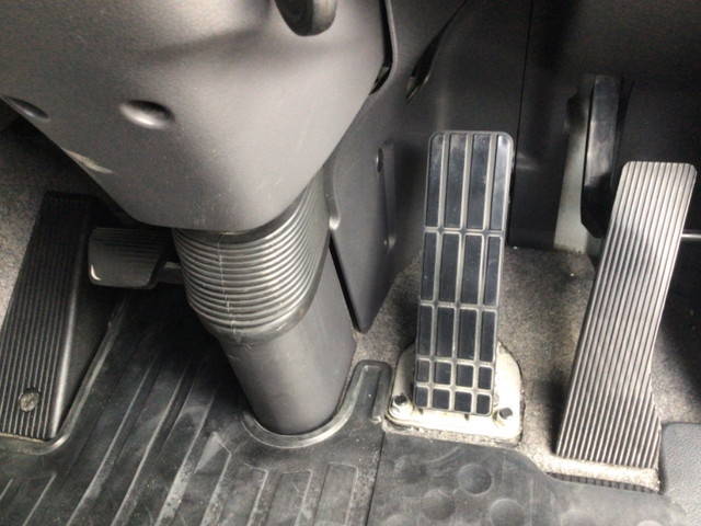 UDトラックスクオンバルク車（粉粒体運搬車）大型（10t）[写真24]