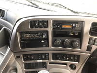 UDトラックスクオンバルク車（粉粒体運搬車）大型（10t）[写真25]