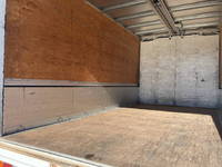 三菱ふそうキャンターアルミウイング小型（2t・3t）[写真11]