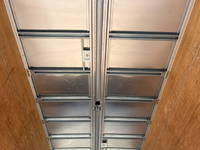 三菱ふそうキャンターアルミウイング小型（2t・3t）[写真13]