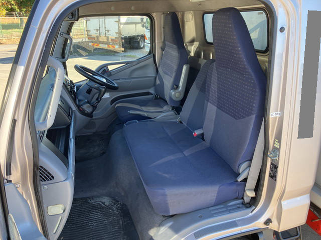 三菱ふそうキャンターアルミウイング小型（2t・3t）[写真27]