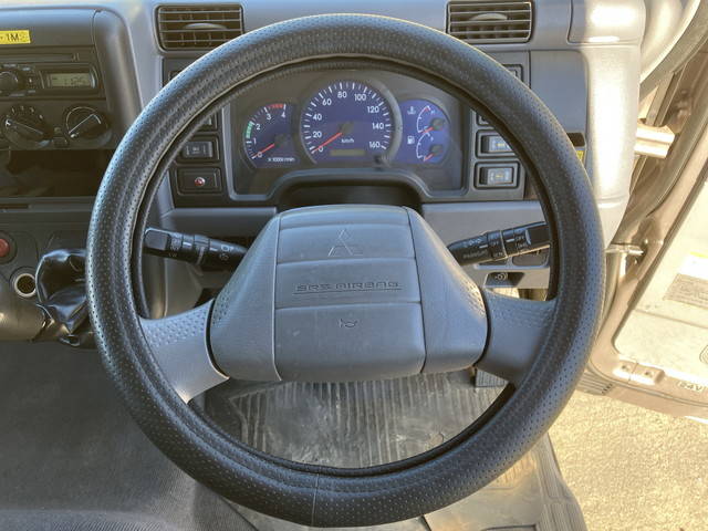 三菱ふそうキャンターアルミウイング小型（2t・3t）[写真32]