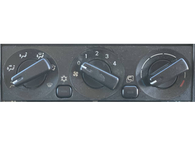 三菱ふそうキャンターアルミウイング小型（2t・3t）[写真34]