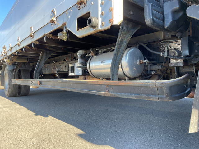 三菱ふそうファイターアルミブロック中型（4t）[写真18]