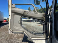 三菱ふそうファイターアルミブロック中型（4t）[写真24]