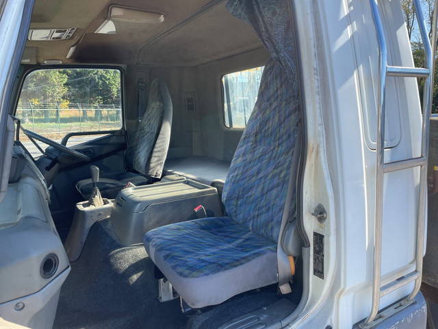 三菱ふそうファイターアルミブロック中型（4t）[写真26]