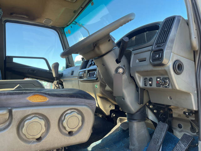 三菱ふそうファイターアルミブロック中型（4t）[写真29]