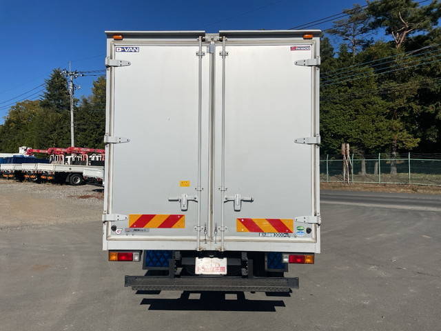 三菱ふそうキャンターアルミバン小型（2t・3t）[写真10]