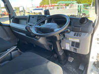 三菱ふそうキャンターアルミバン小型（2t・3t）[写真29]