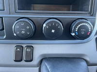 三菱ふそうキャンターアルミバン小型（2t・3t）[写真34]