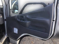 日野デュトロパネルバン小型（2t・3t）[写真18]