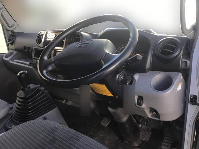 日野デュトロパネルバン小型（2t・3t）[写真20]