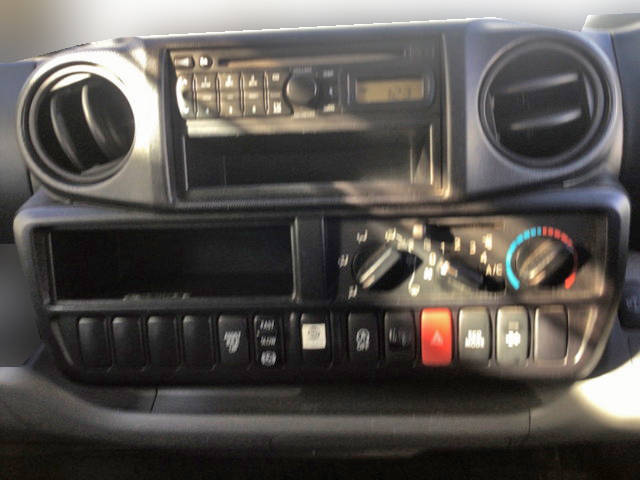 日野デュトロパネルバン小型（2t・3t）[写真23]