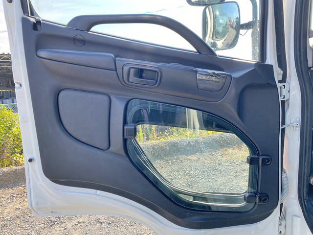 日野レンジャーコンテナ専用車増トン（6t・8t）[写真27]