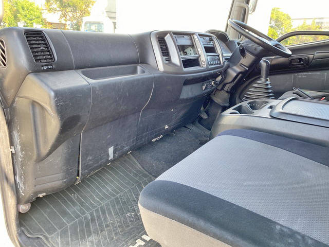 日野レンジャーコンテナ専用車増トン（6t・8t）[写真29]