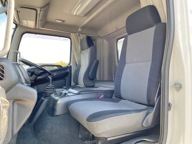 日野レンジャーコンテナ専用車増トン（6t・8t）[写真30]