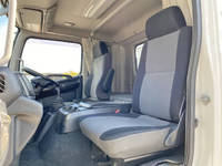 日野レンジャーコンテナ専用車増トン（6t・8t）[写真30]