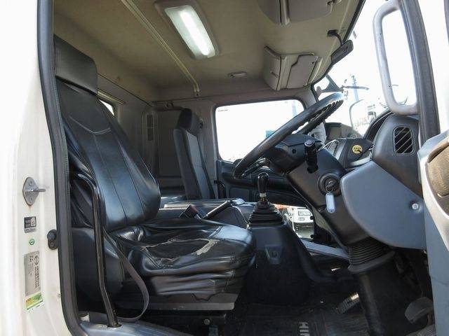 日野レンジャー平ボディ増トン（6t・8t）[写真28]