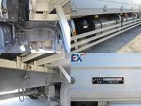 三菱ふそうスーパーグレートアルミウイング大型（10t）[写真09]