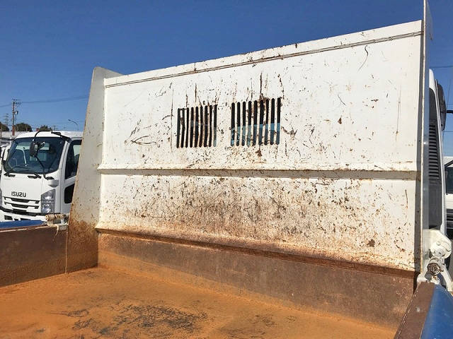 いすゞフォワードダンプ中型（4t）[写真10]