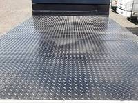 いすゞエルフクレーン付小型（2t・3t）[写真09]