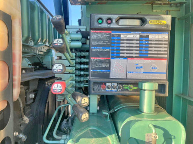 三菱ふそうスーパーグレートクレーン4段大型（10t）[写真18]