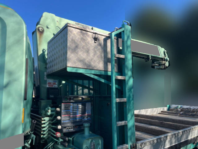 いすゞフォワードクレーン3段中型（4t）[写真12]