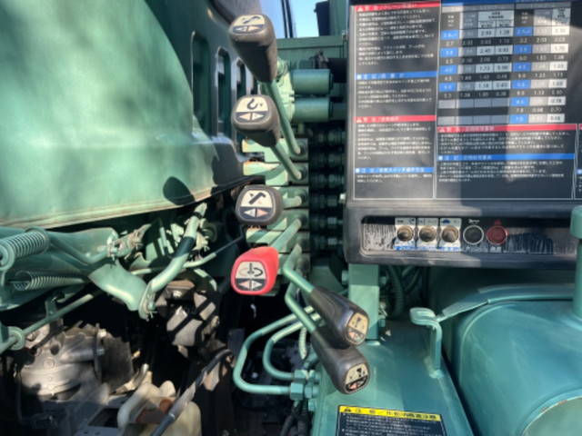 いすゞフォワードクレーン3段中型（4t）[写真13]