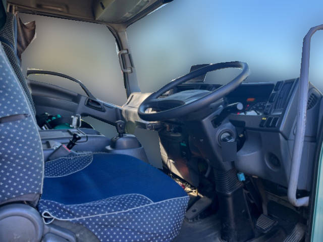 いすゞフォワードクレーン3段中型（4t）[写真29]