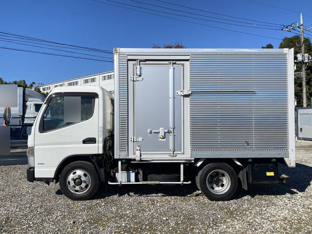 三菱ふそうキャンターアルミバン小型（2t・3t）[写真14]