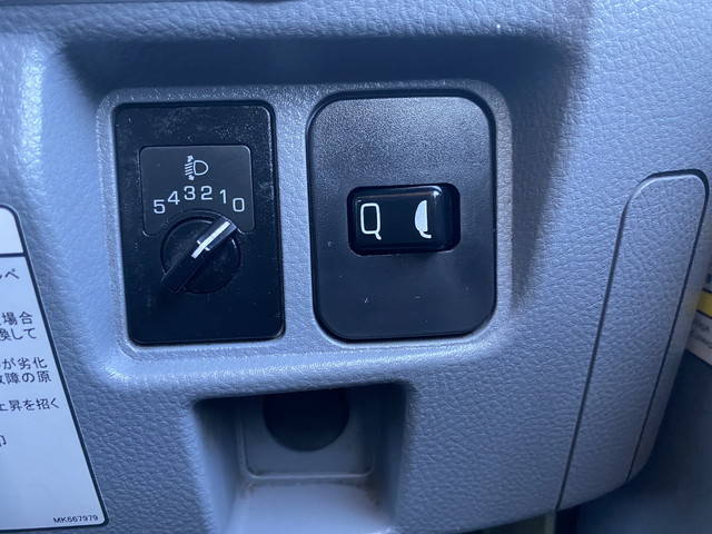 三菱ふそうキャンターアルミバン小型（2t・3t）[写真37]