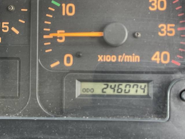 いすゞフォワードセルフクレーン3段中型（4t）[写真25]