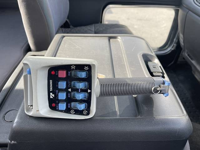 いすゞフォワードセルフクレーン3段中型（4t）[写真39]