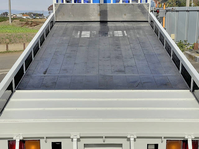 いすゞフォワードセルフクレーン3段中型（4t）[写真06]