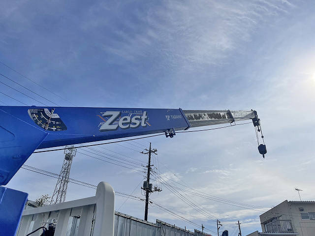 いすゞフォワードセルフクレーン3段中型（4t）[写真08]