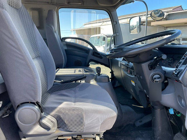 いすゞフォワードアルミブロック中型（4t）[写真15]