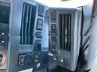 いすゞフォワードアルミブロック中型（4t）[写真23]