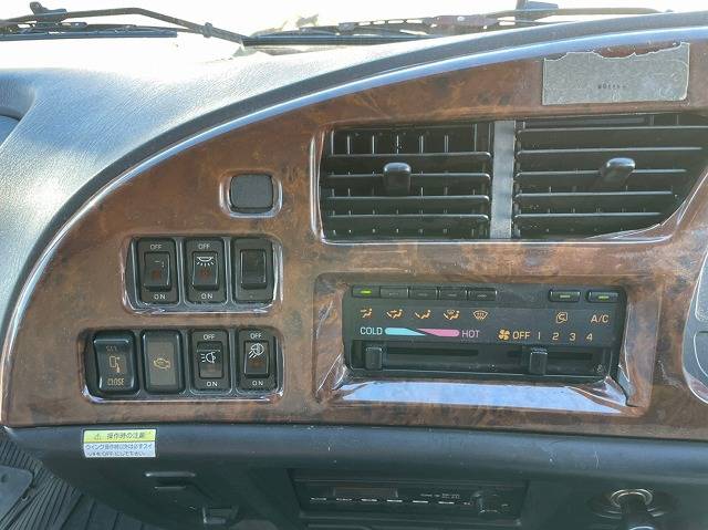 いすゞフォワードアルミブロック中型（4t）[写真18]