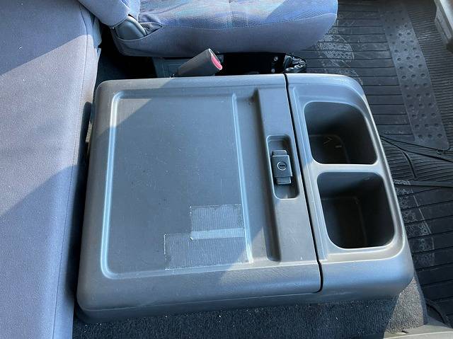 いすゞフォワードアルミブロック中型（4t）[写真23]