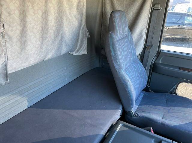 いすゞフォワードアルミブロック中型（4t）[写真25]